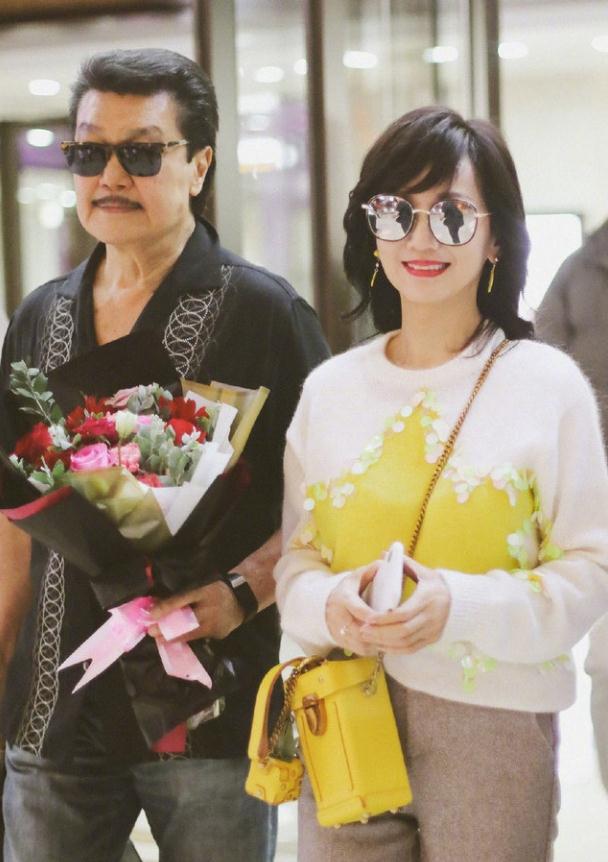 赵雅芝冻龄优雅现身,再婚嫁黄锦燊37年恩爱模范 :时间