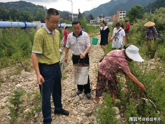 镇远县金堡镇扛起上游担当 关爱河湖健康