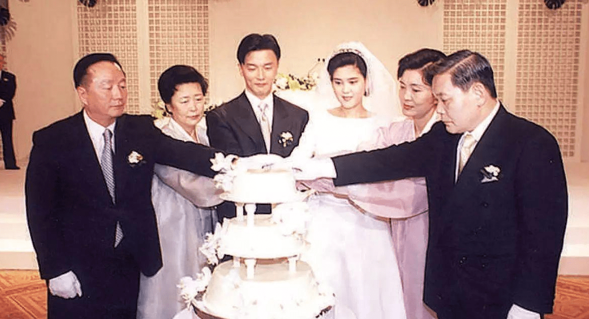 原创韩国三星长公主李富真:嫁给"渣男"保安,花141亿摆脱前夫?