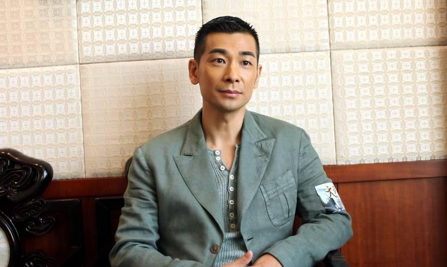 赵文卓踢瓶盖视频刷屏,曾红极一时,如今无人问津