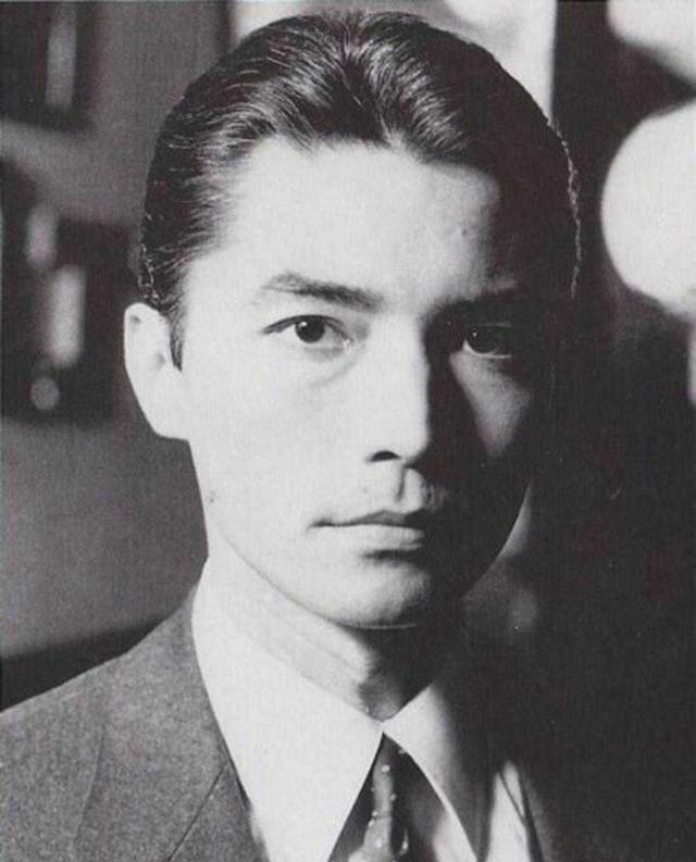 尊龙:曾经的亚洲第一美男,惊为天人