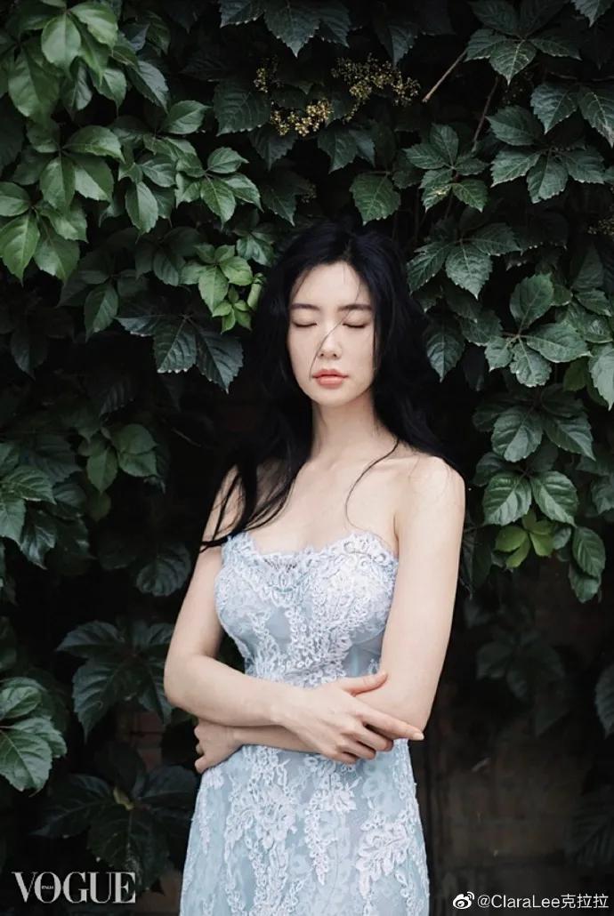 原创克拉拉微博上的美图太性感艳丽!不愧是亚洲第一美女