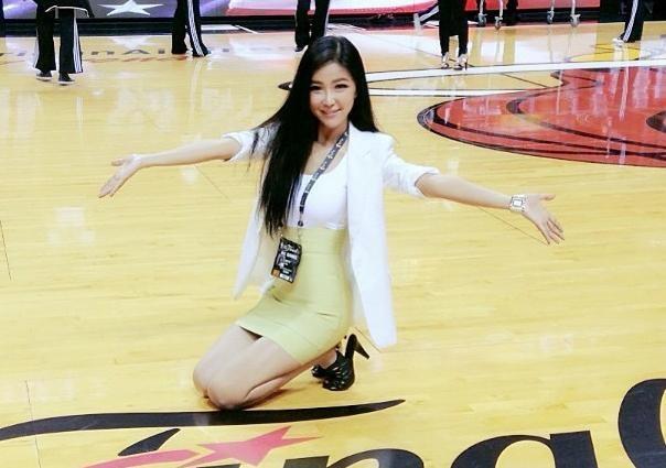 nba最美双语主播,身材优美面容精致,如今32岁仍单身