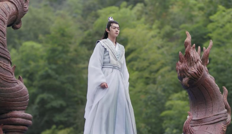 千古玦尘天启复活成紫月妖君后期白发造型是怎么回事
