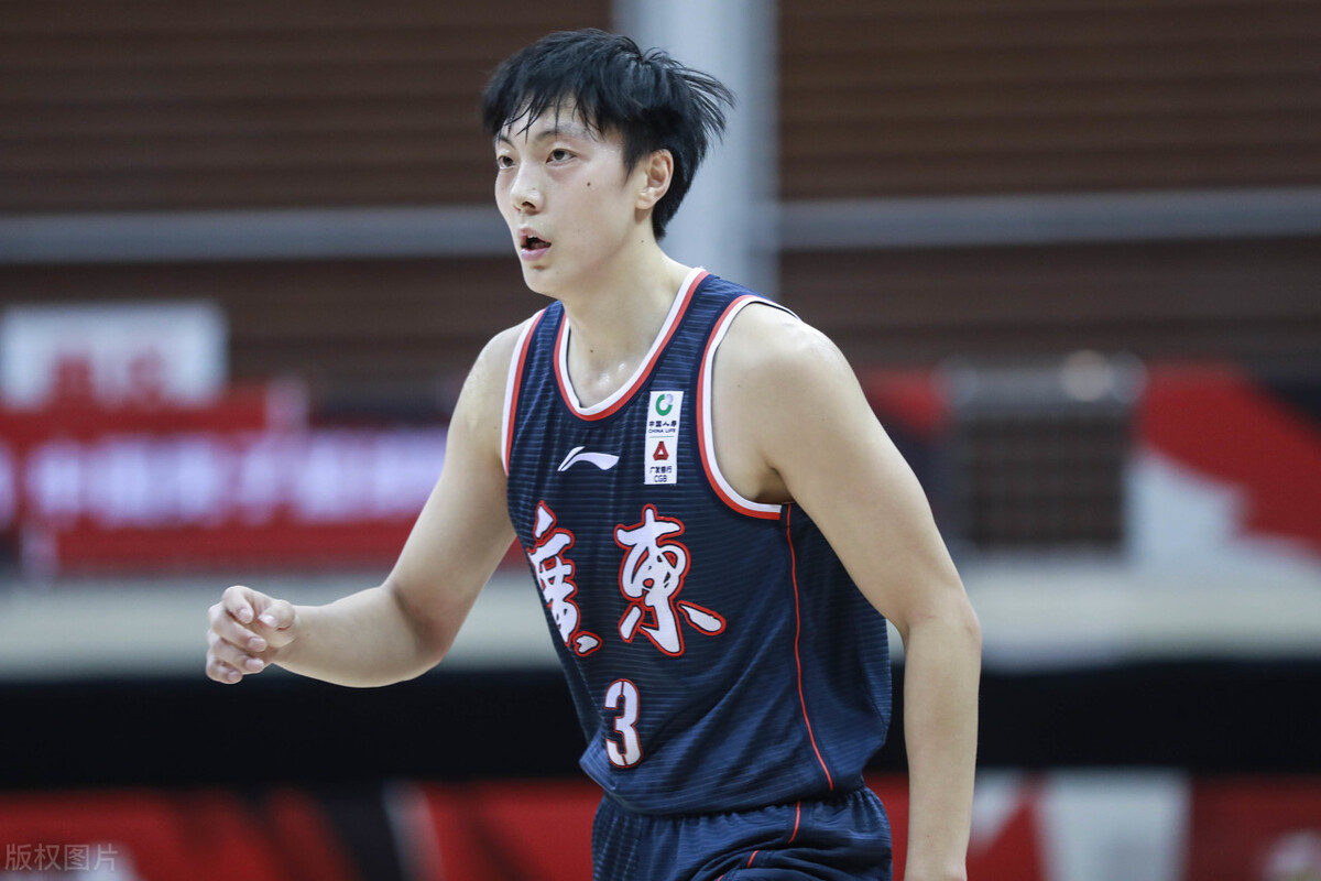 原创朱芳雨回应胡明轩加盟nba:篮球不应该和其他因素绑在一起