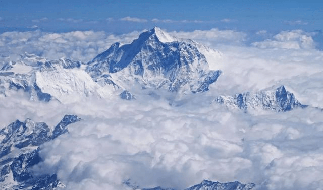 世界第三高峰干城章嘉峰