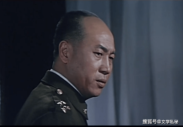原创《大决战》中演任弼时的王健,曾担任武打演员,转型相当成功
