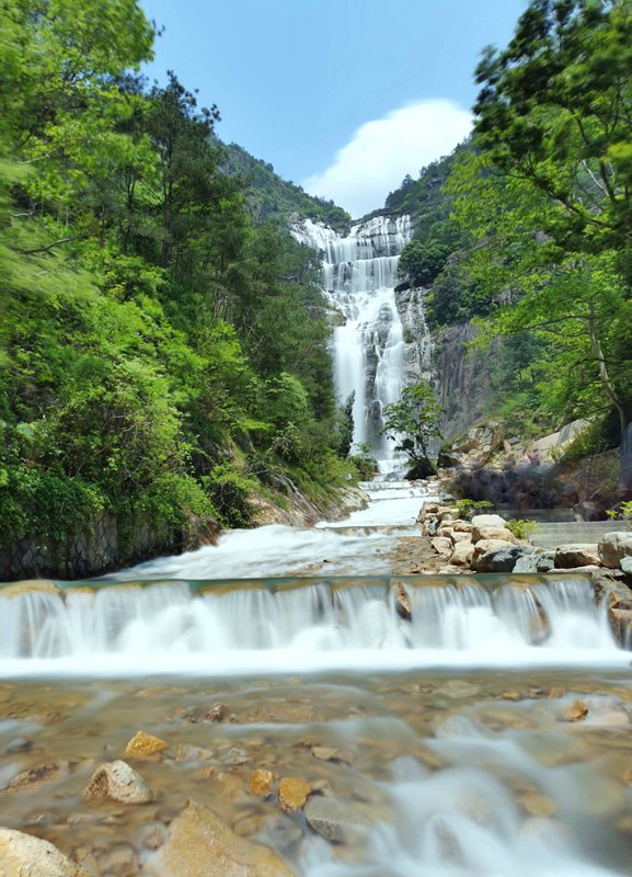 原创小暑节气 盛夏炎炎,是该找处瀑布清凉一下了