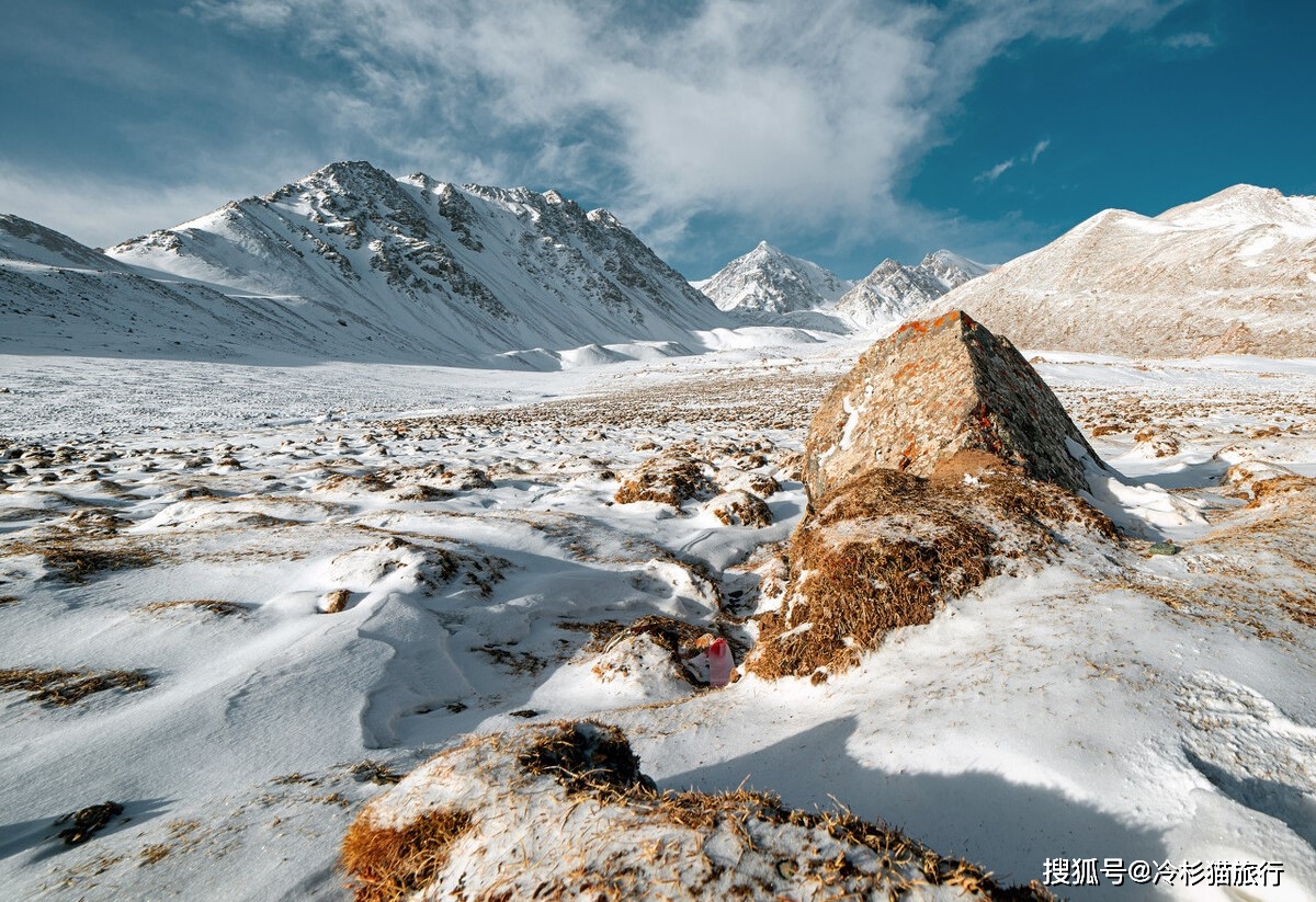 被誉为"中国西部秘境"的巴尔斯雪山,海拔5118米,是 裕固族人们心中的