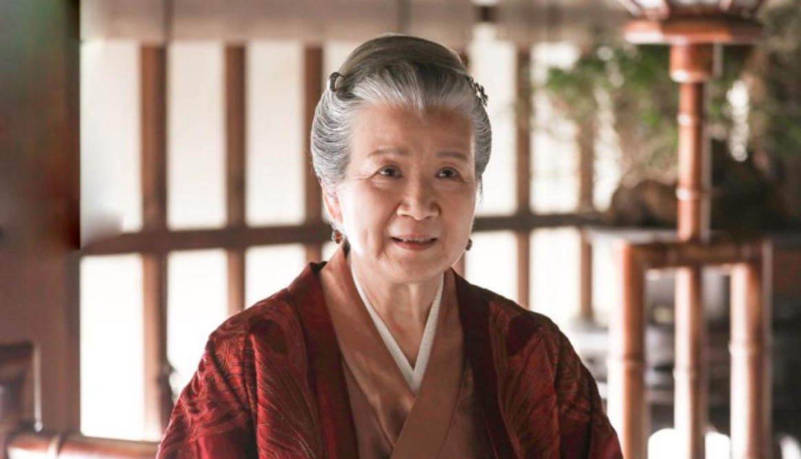 最近,吴彦姝,一位老戏骨,以话剧《流金岁月                    82岁
