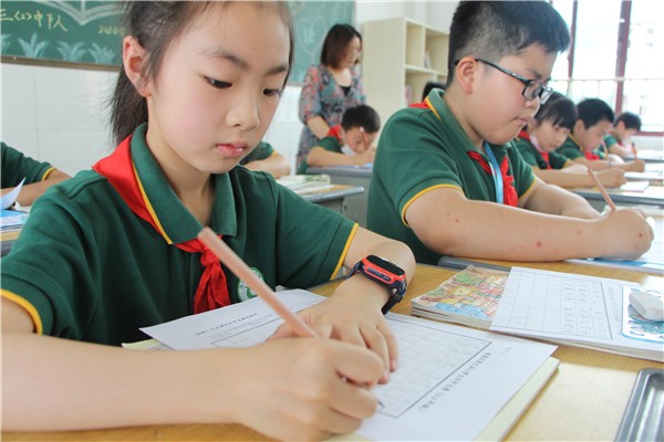 原创小学生豆腐块字体引关注大学生自愧不如这是吃了多少打印机