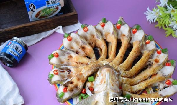 蒸鱼蒸出新花样,一刀学会孔雀开屏鱼,味道鲜美颜值还高_鱼肉