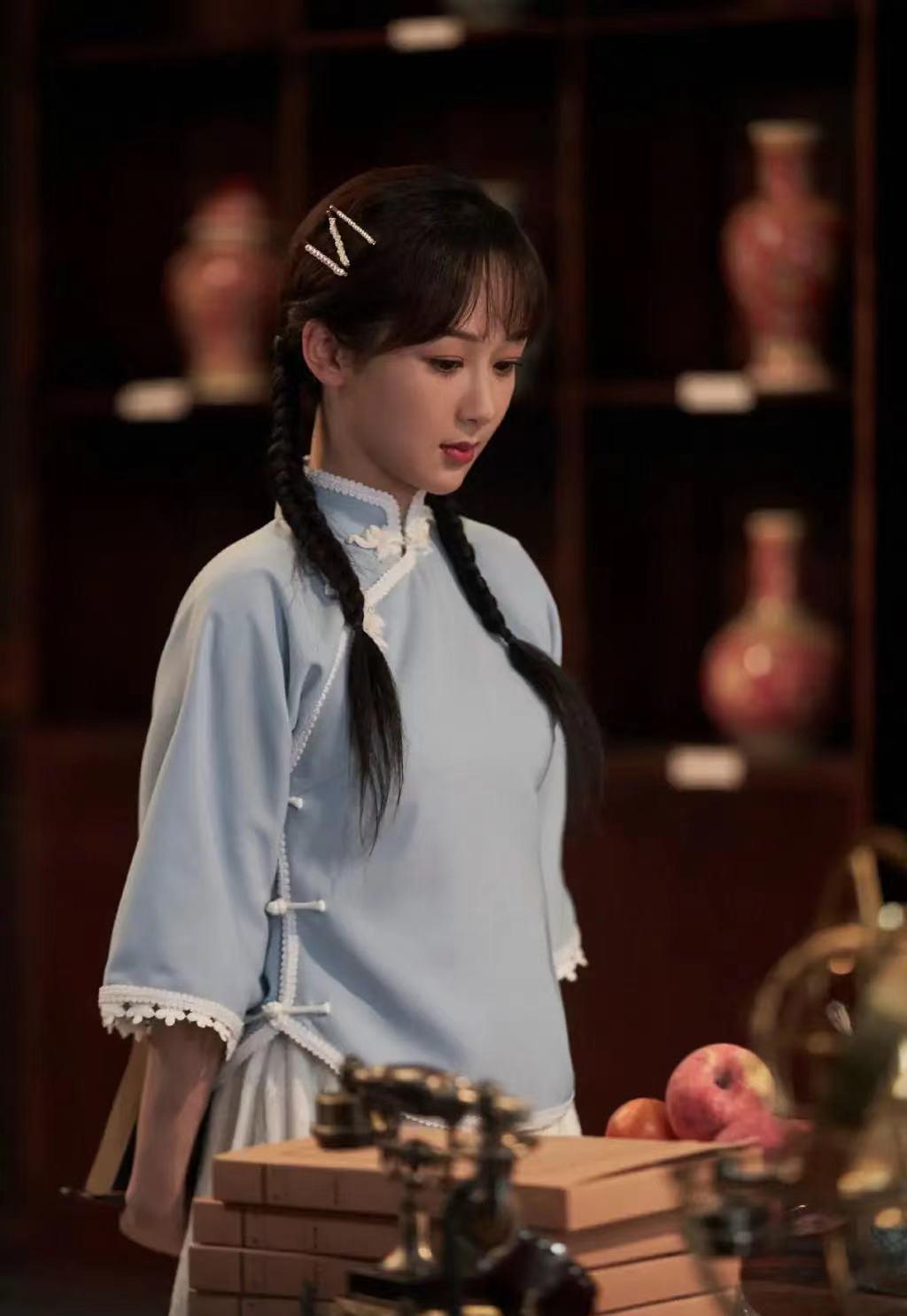 《萌探》中穿旗袍的杨紫俨然是"民国女学生",再次美出