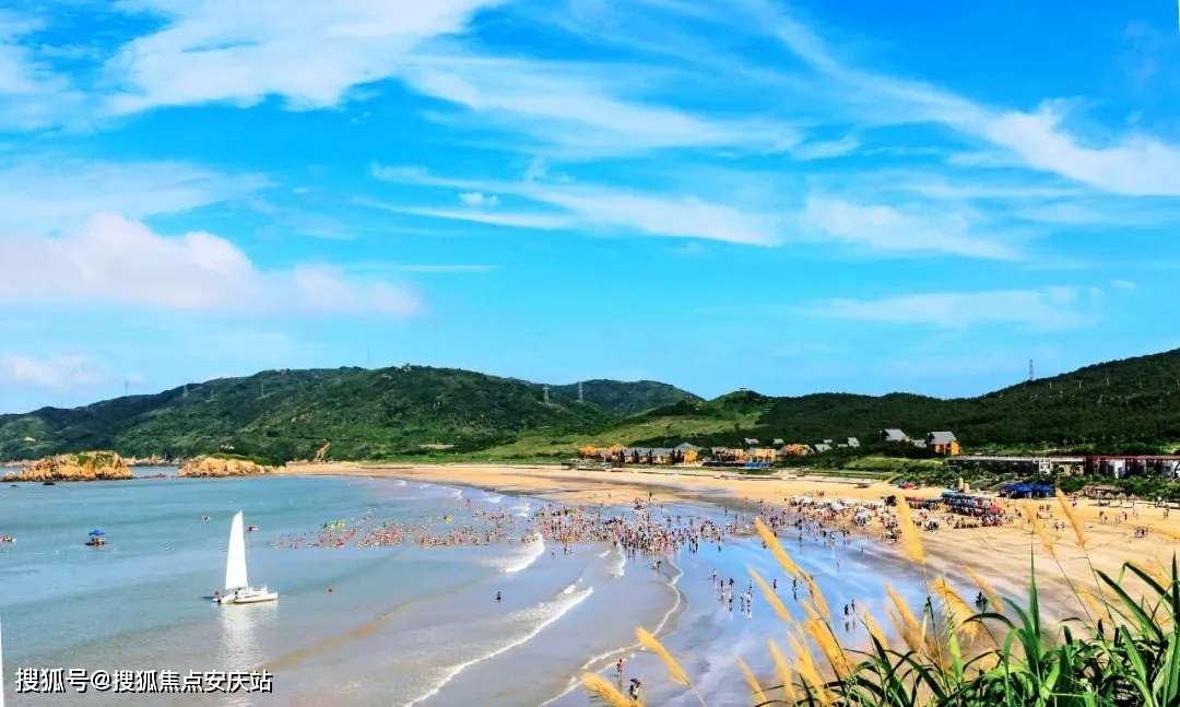 基湖沙滩嵊泗列岛是目前全国唯一的国家级列岛风景名胜区,由404座岛屿