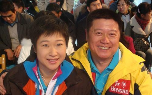 原创中国第一个乒乓球奥运冠军陈静,如今怎样了?
