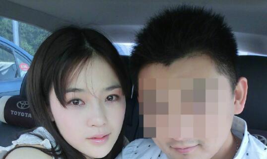 原创赵樱子被曝曾结婚 疑似结婚请柬婚纱照曝光