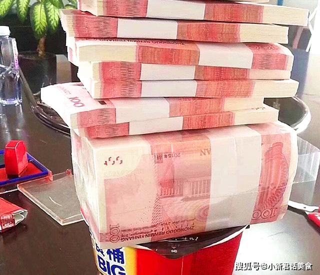 原创泡面"炫富"大赛,鲍鱼都不算什么,看到最后一个,网友:太土豪