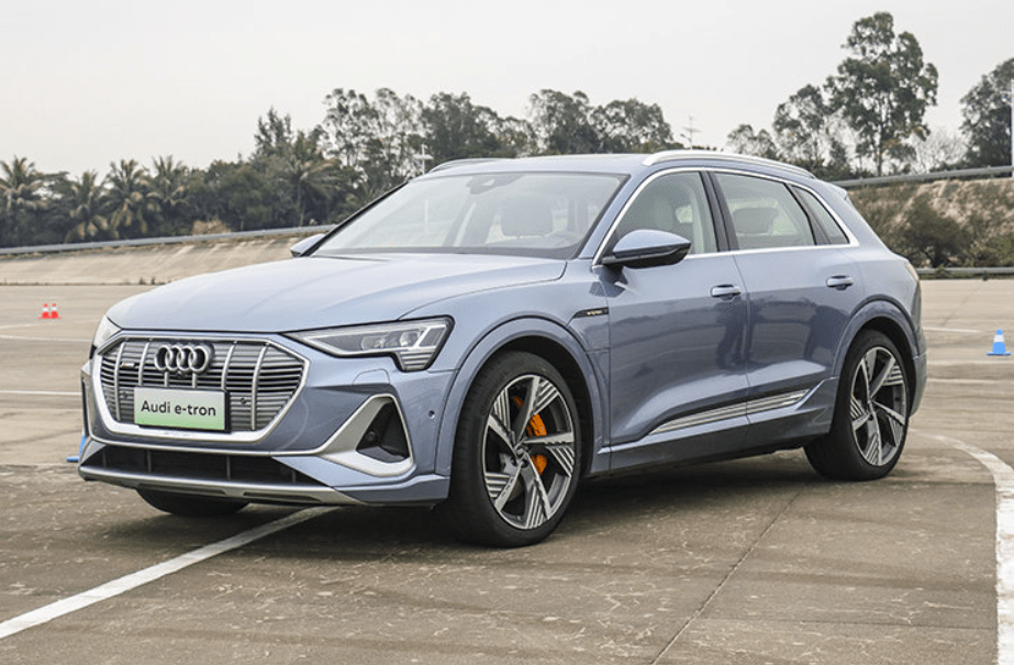 奥迪新款车型2021上市,奥迪电动suv2021款 已经上市,全新2021款国产奥迪e-tron来了