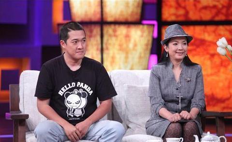 原创与吕丽萍离婚,拒绝参加亲儿子婚礼的张丰毅,今64岁又曝新情况