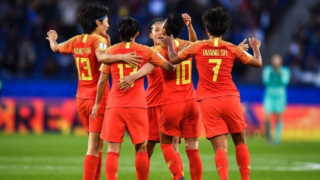 中国女足名单惹众怒,中国足协申请更改,国际足联:批准