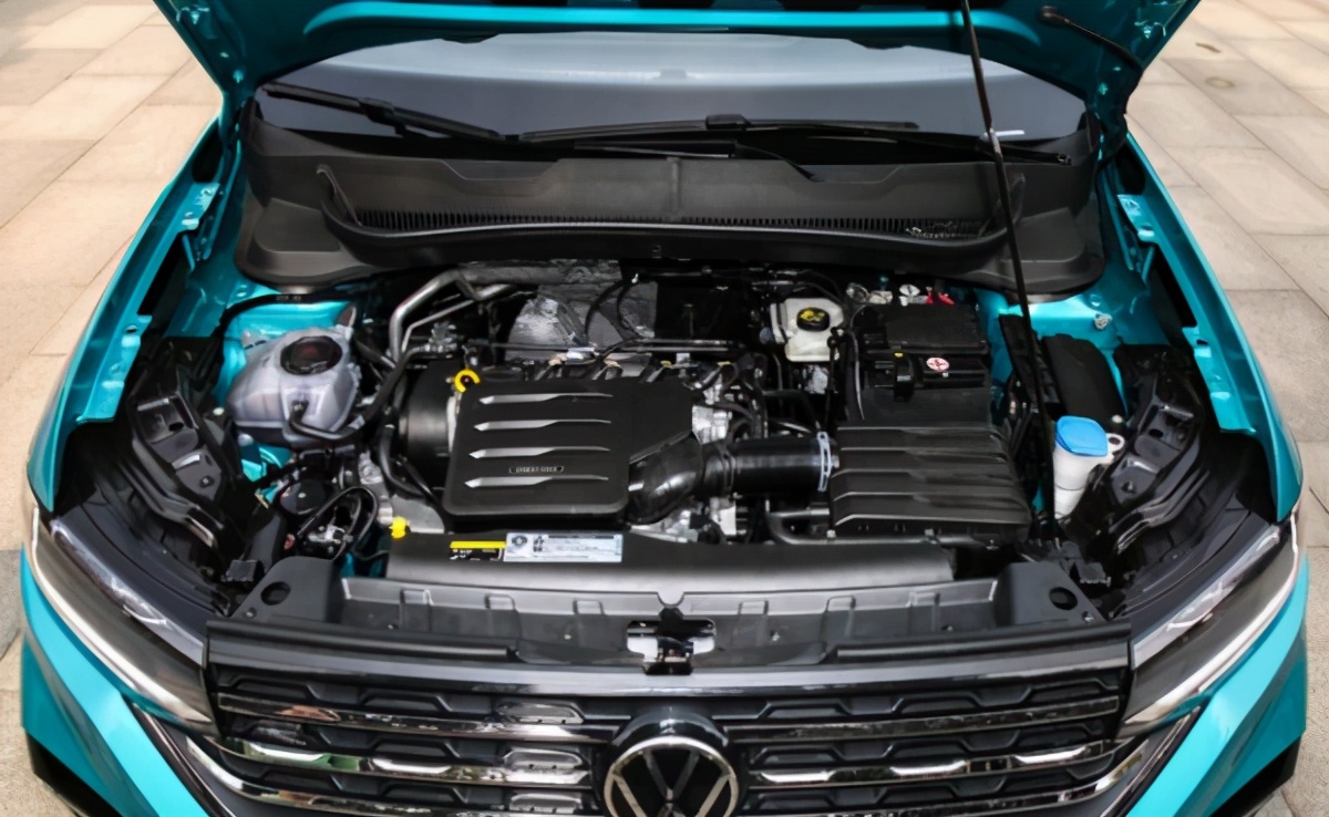 2021款一汽大众探影来袭!外观靓,油耗低,动力足