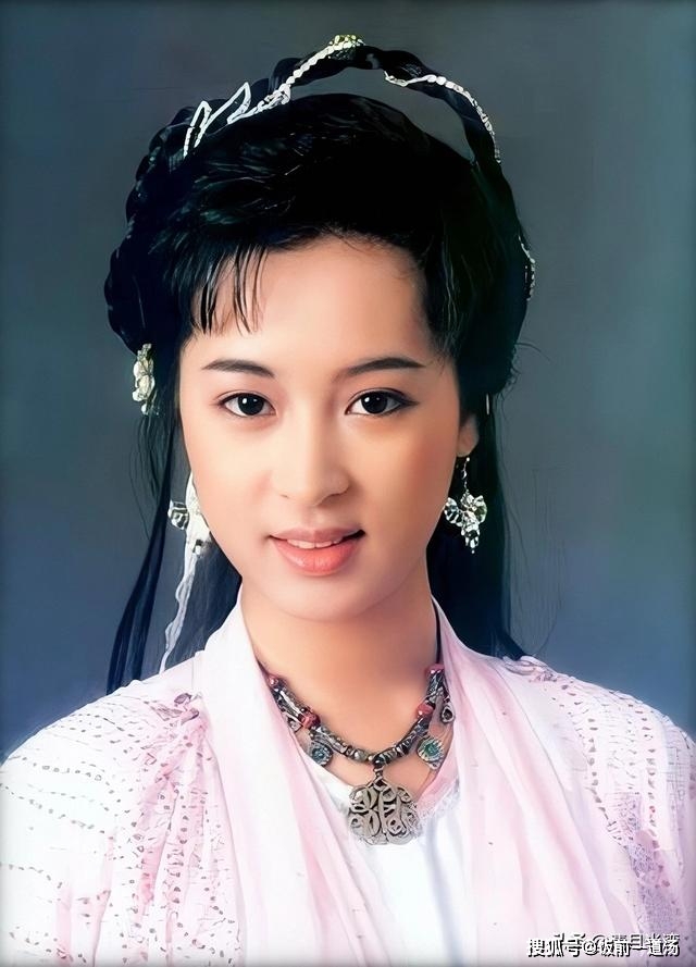 原创"古装皇后"黎美娴太美了,这脸应该是很多韩星的整容模板吧?