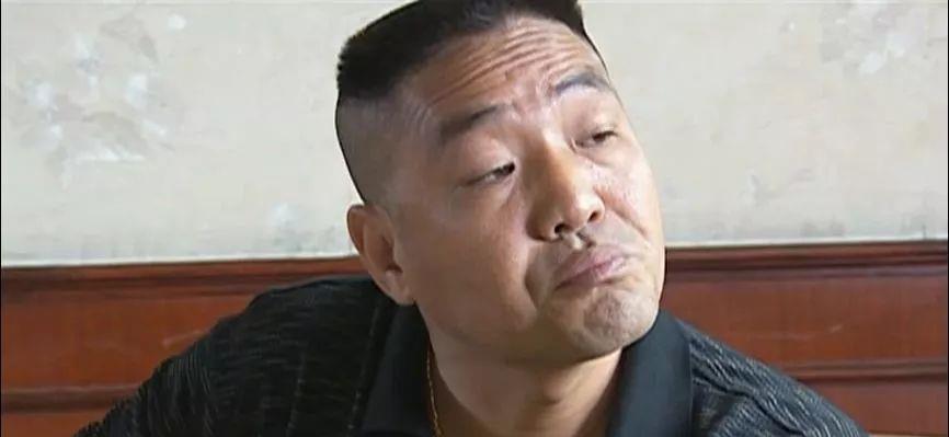 和他一样搞直播的,还有演宋老虎的马小明.