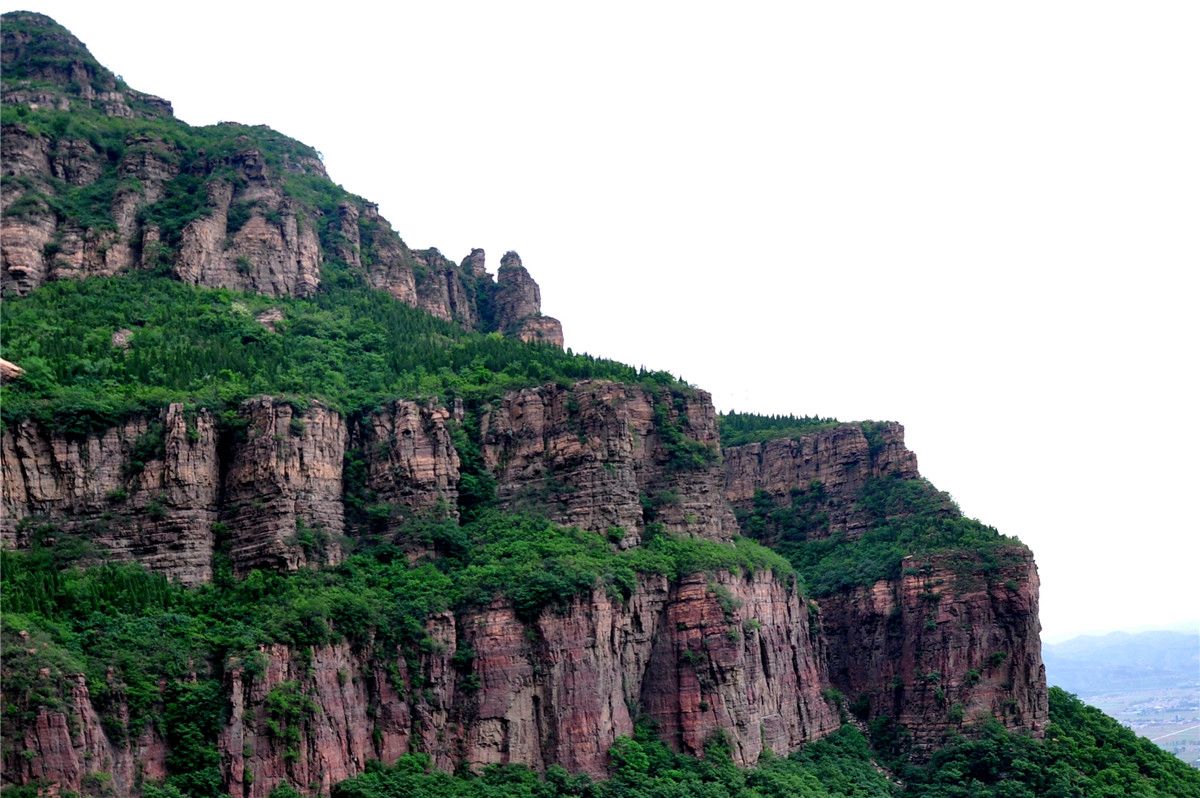 太行大峡谷景区准确地说位于河南西北部,南太行山东麓的林州市.