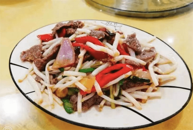 水竹根炒牛肉以上就是派潭镇的部分特色美食介绍,说得再好,不如您亲自