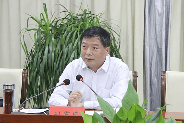 刘军民主持召开县委常委会会议研究当前重点工作