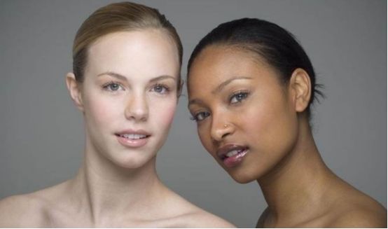 不同地区的人类体内,黑色素也不断发生着变化,因此,慢慢的,皮肤的颜色