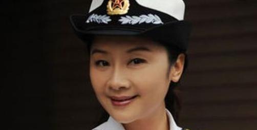 其实唐静入行非常的早,她1991年就与李保田合作出演了电视剧《山不转