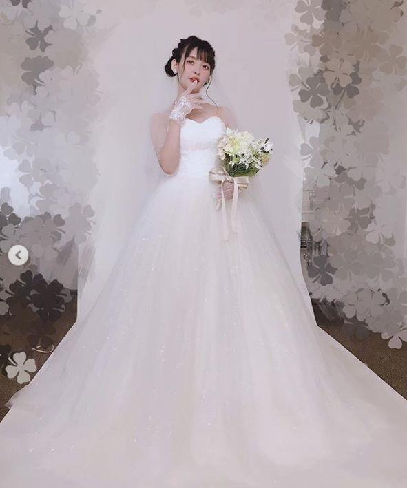 原创声优上坂堇拍摄婚纱写真照网友纷纷喊老婆