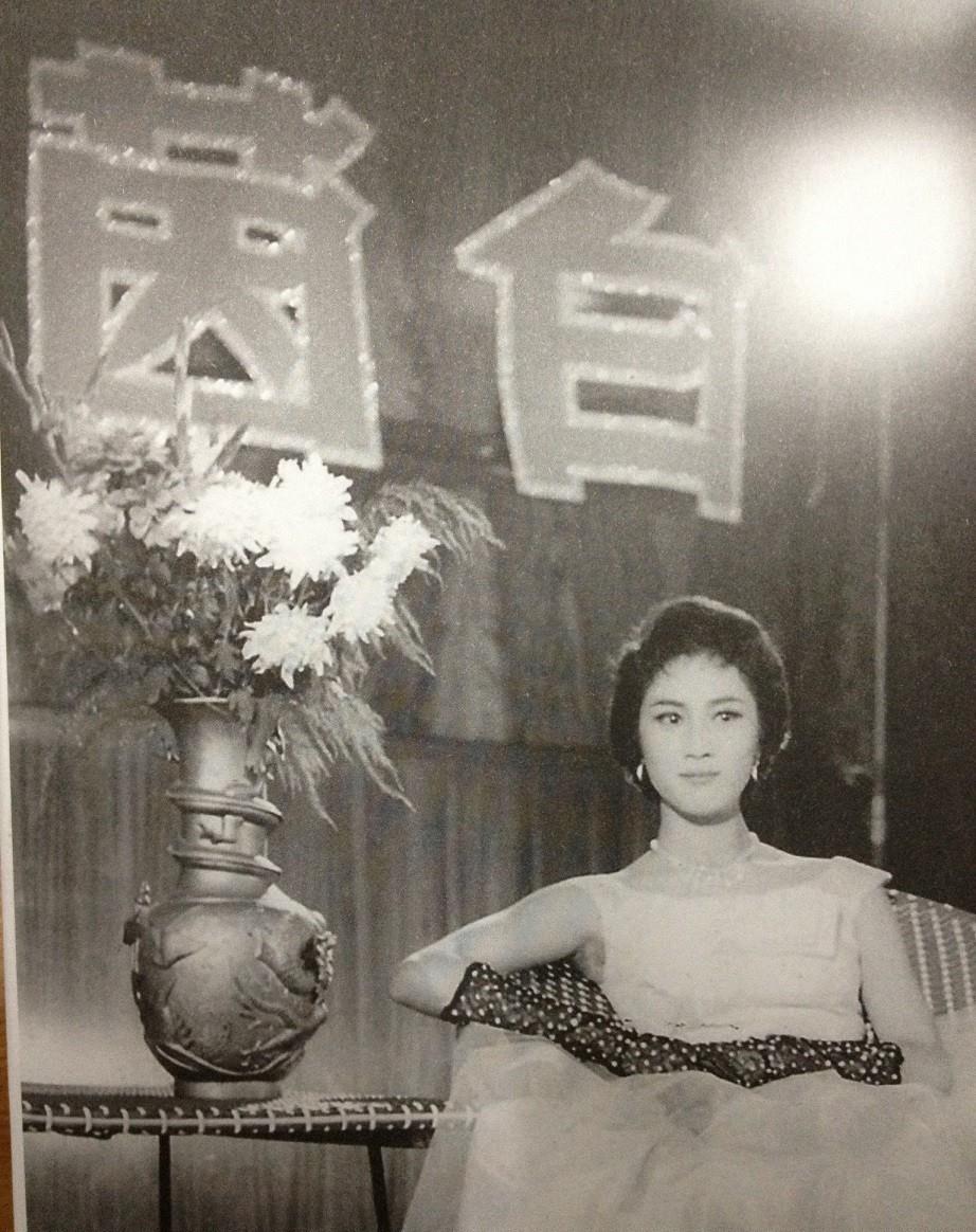 1972年,已婚的李小龙对女星丁佩一见钟情,结果他后悔了吗?