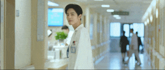 原创一连3部新剧待播涅盘重生后的肖战凭什么那么横