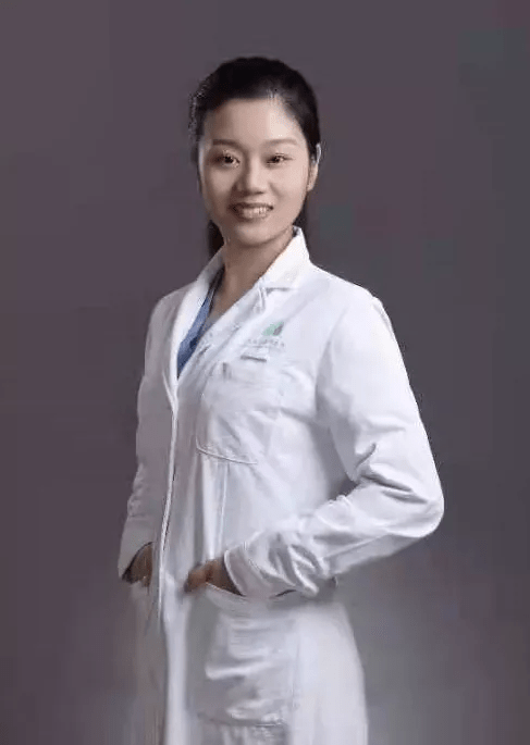 侯瑞洁,理学学士,中共党员,康复治疗师.