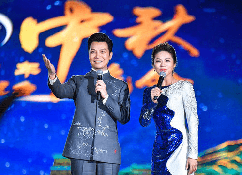 任贤齐曾经参与过央视春晚,不过中秋晚会倒是第一次.