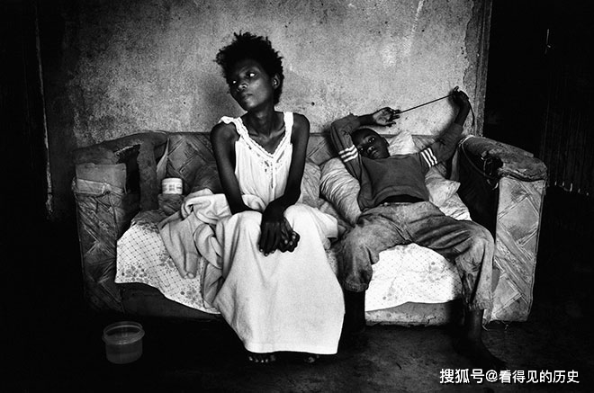 老照片实拍南非艾滋病人记录了生命的最后时光