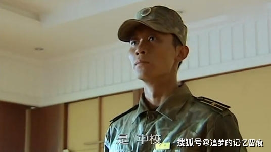 士兵突击:中校袁朗能走多远,会当上将军吗?