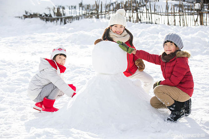 不是堆雪人变得无趣了而是我们失去了堆雪人的童心