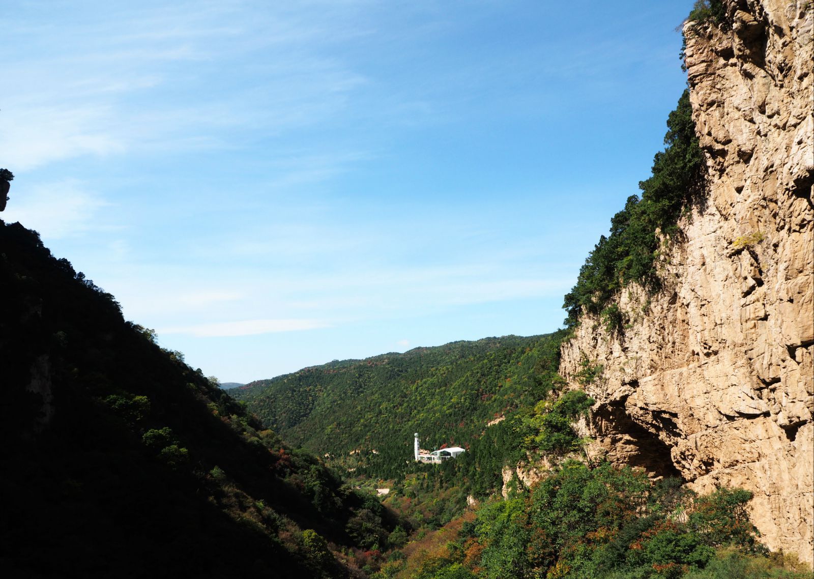 石膏山风景名胜区:孤立的山峰