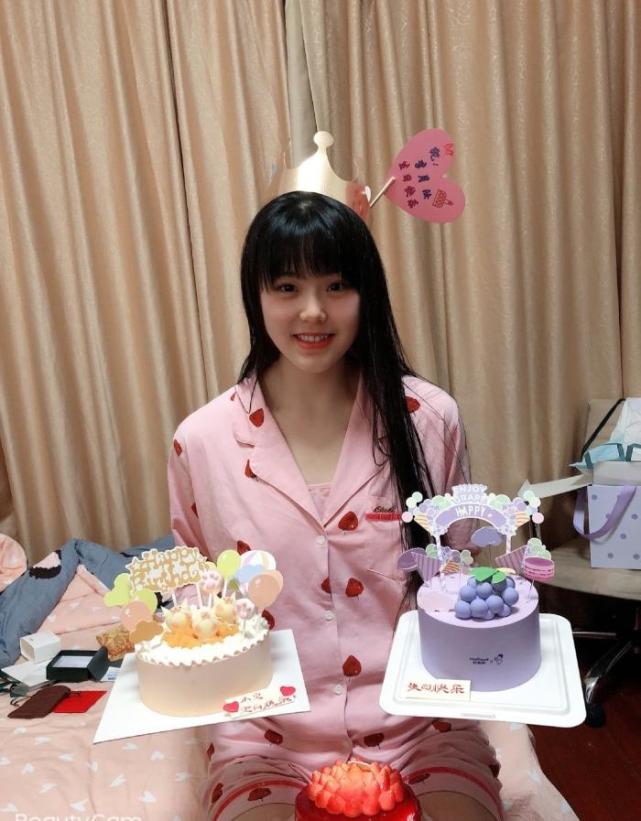 原创与cba球员相恋!李月汝晒男友亲吻照:有了他,从没羡慕过其他人