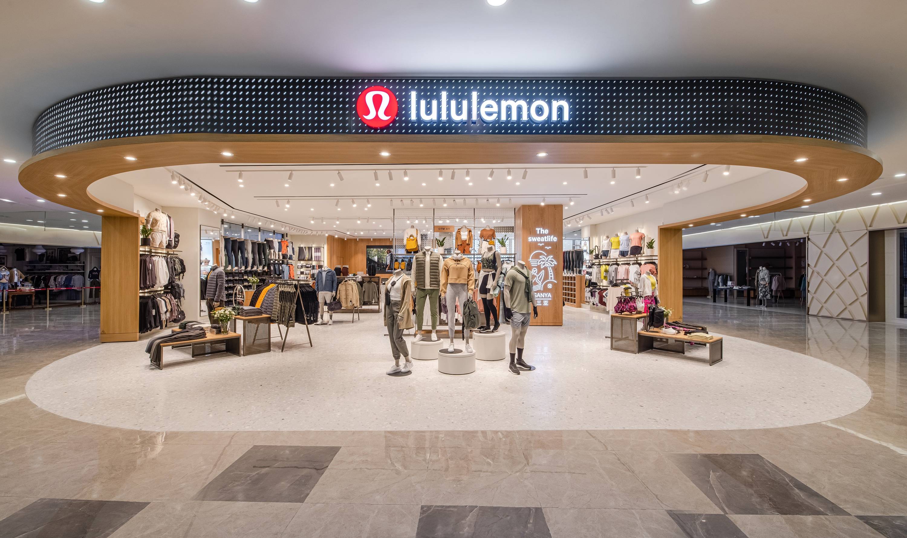 lululemon深圳万象天地店焕新亮相,华南最大门店重装开业_热汗