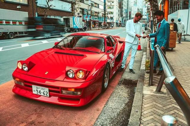 日本极致改装法拉利testarossa