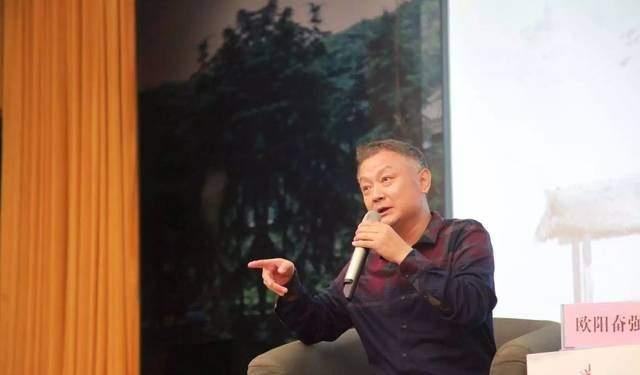 "宝二哥"欧阳奋强,23岁爆红后选择隐退,一生只为成全一个角色