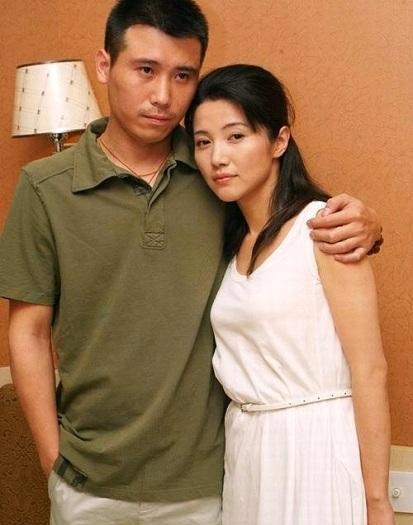 《岁月如金》中的颜丙燕,如今48岁仍是单身,她为何至今未嫁?