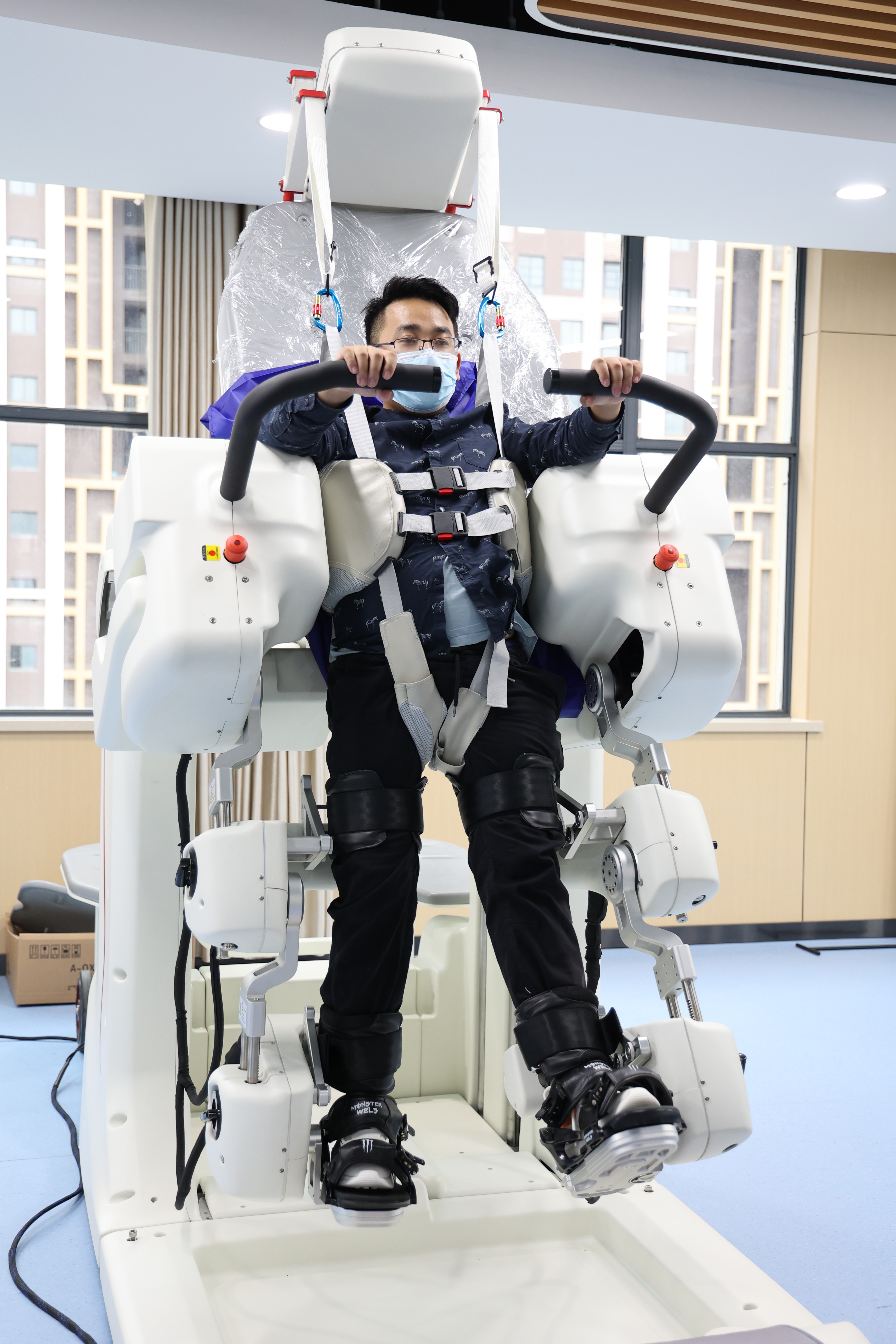合肥引进国际先进的ai智能康复器材flexbot多体位智能康复机器人
