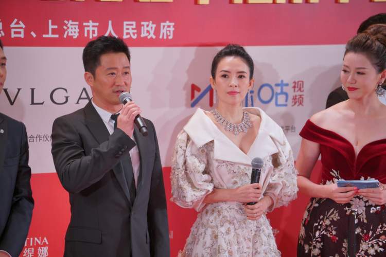 吴京太皮,揪章子怡的小辫,两人已经三搭_合作