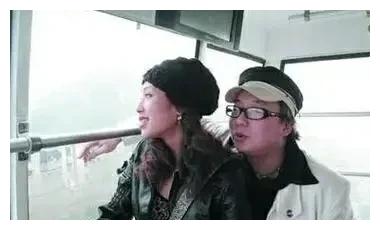在《疯狂的石头》电影里面,彭波饰演的谢小萌虽然是以配角身份出现