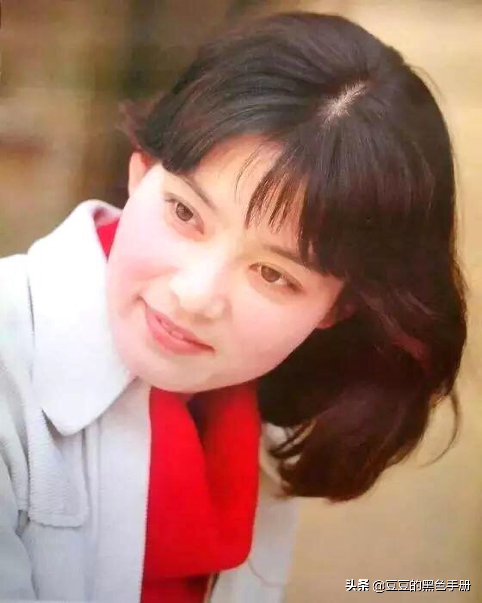潘虹是上世纪八十年代红极一时的女明星,也是第一位登上《时代》周刊
